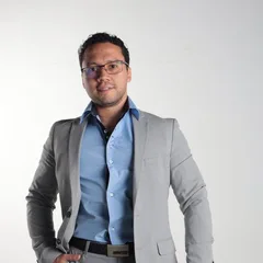 Derek Alvarez, author of this review